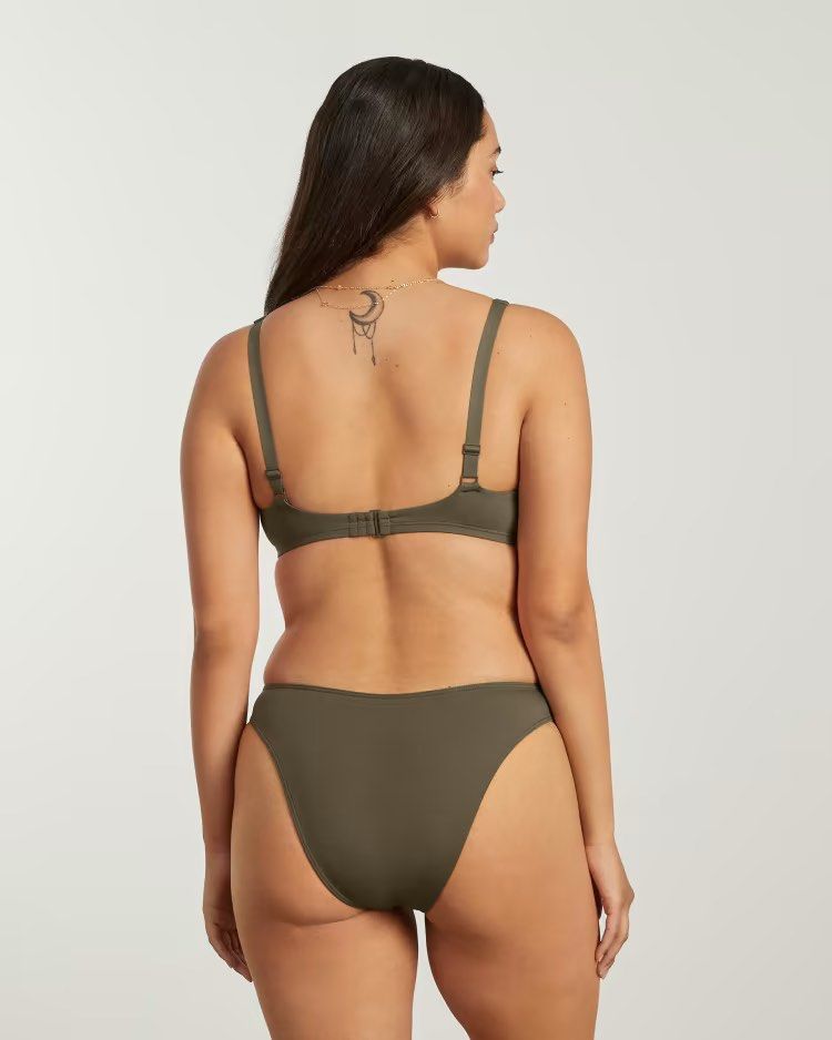 Everlane Square Neck Bikini Set in Beech, Women's Fashion