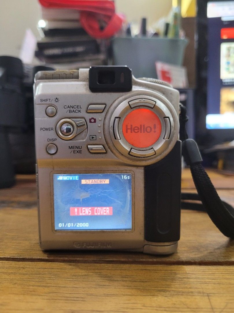 Faulty Digital Camera Fujifilm FinePix 4700 Zoom, Hobbies & Toys