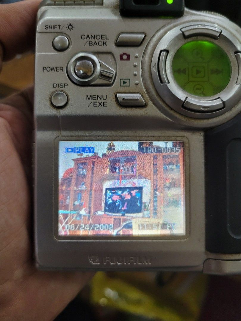Faulty Digital Camera Fujifilm FinePix 4700 Zoom, Hobbies & Toys
