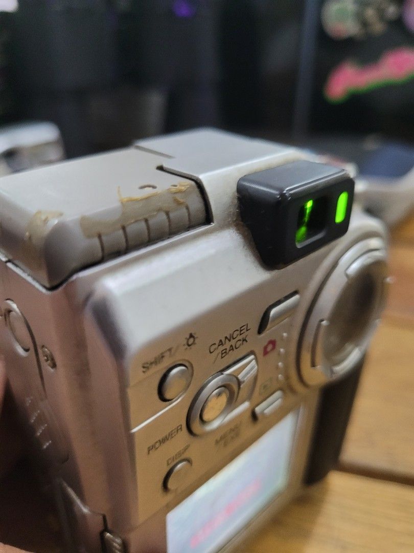 Faulty Digital Camera Fujifilm FinePix 4700 Zoom, Hobbies & Toys