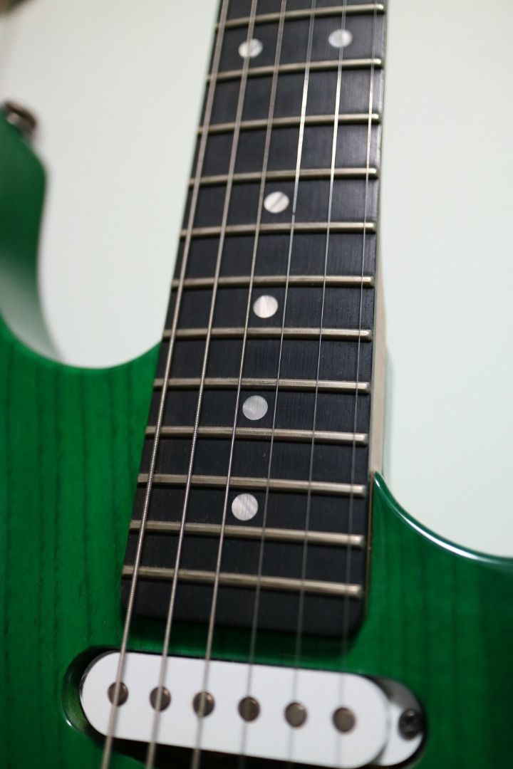 G&L Invader GREEN USA w/Floyd Rose, 興趣及遊戲, 音樂、樂器& 配件