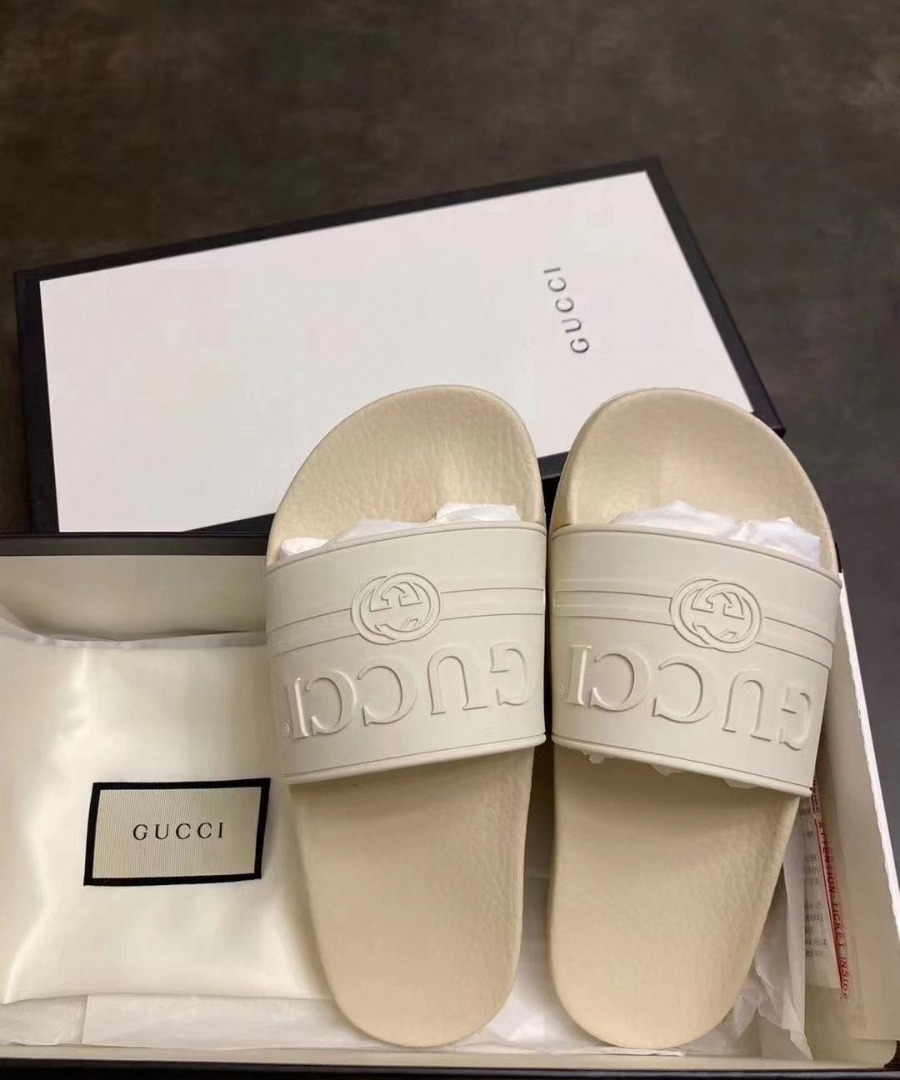 White gucci slippers store
