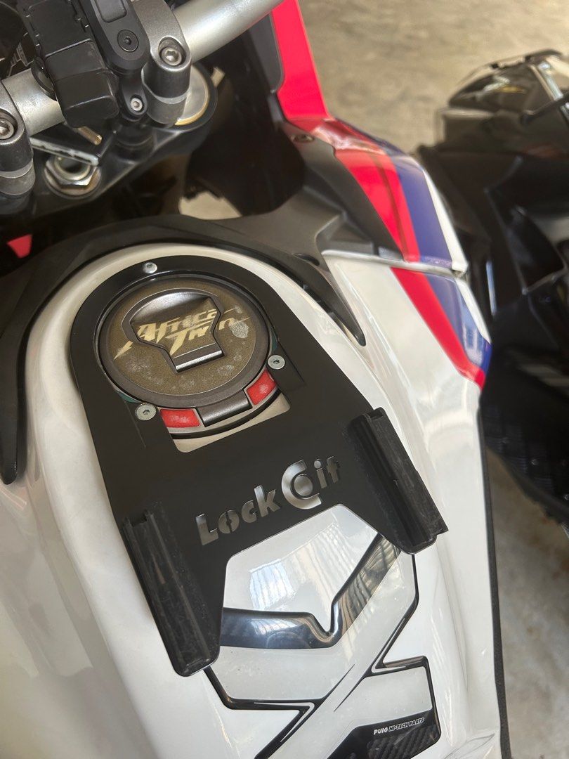 Hepco & Becker Tank Bag & Tank Ring, Motorcycles, Motorcycle