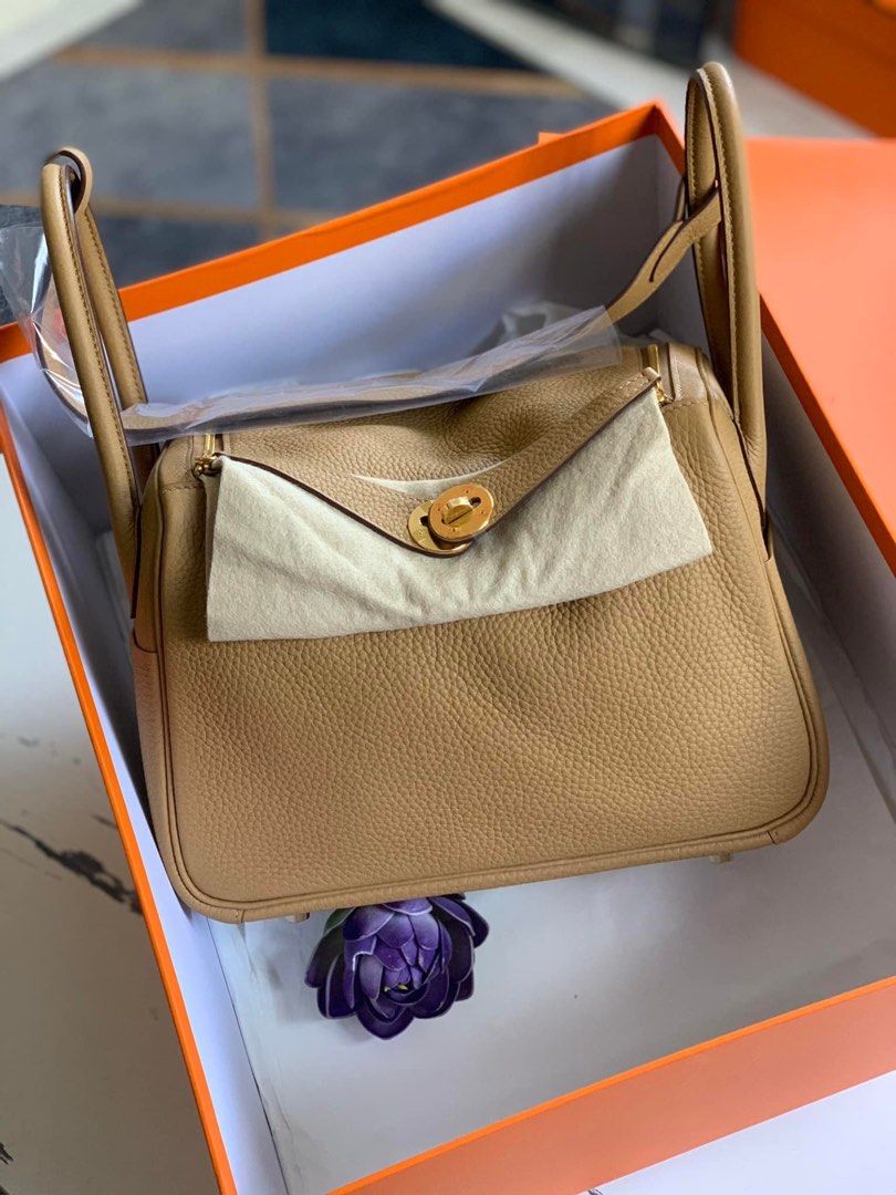 Hermes lindy 26 biscuit ghw stamp B (Category: Luxury Bags & Wallets) located in Quezon City. Submitted by authenticandluxury_bags (Listing ID 1234900089, Image 1). Description: Brand new complete inclusion stamp B.