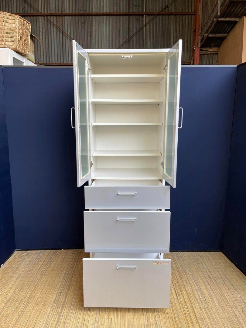 Hettich pantry/Display on Carousell