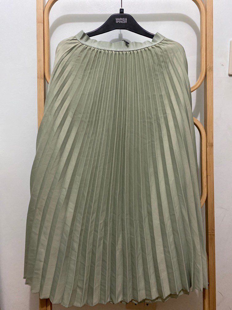 H&m mint sales green pleated skirt
