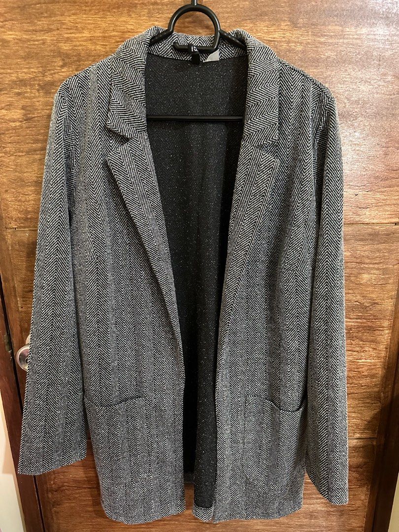 H&M Long Jacket Black/Herringbone-Patterned (Category: Coats, Jackets and Outerwear) located in Makati City. Submitted by ronsy21 (Listing ID 1234841163, Image 2). Description: Only used once in Dubai Marina..