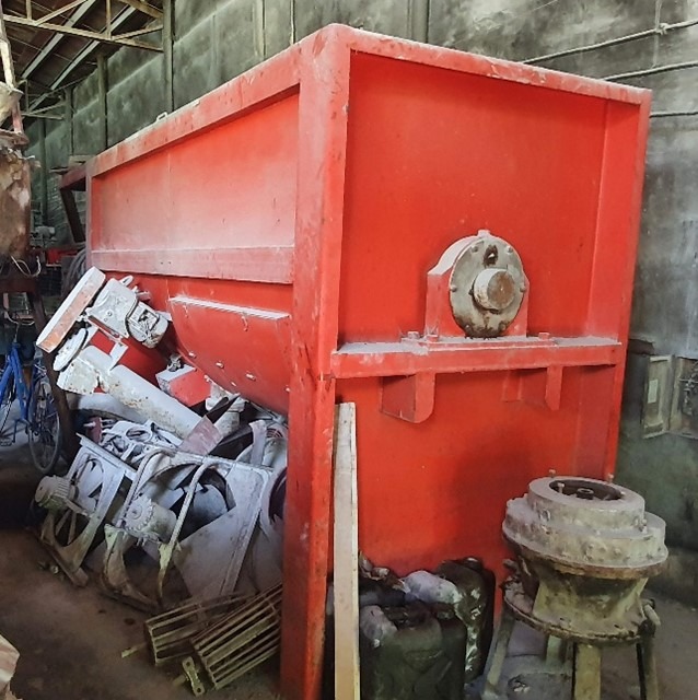 Horizontal Mixer 2 Tons Capacity with Heating Panels, Commercial