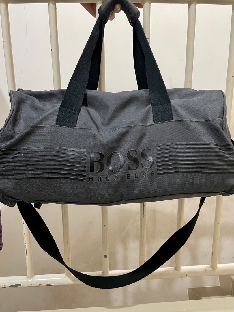 HUGO BOSS travel bag / gym bag big size 49 x 25 x 25, Fesyen Pria, Tas ...