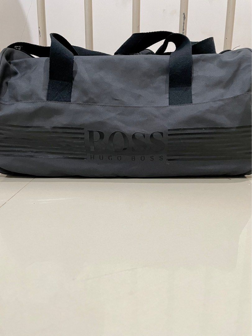 Hugo boss sports bag free clearance