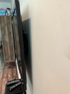 Insignia 42" TV