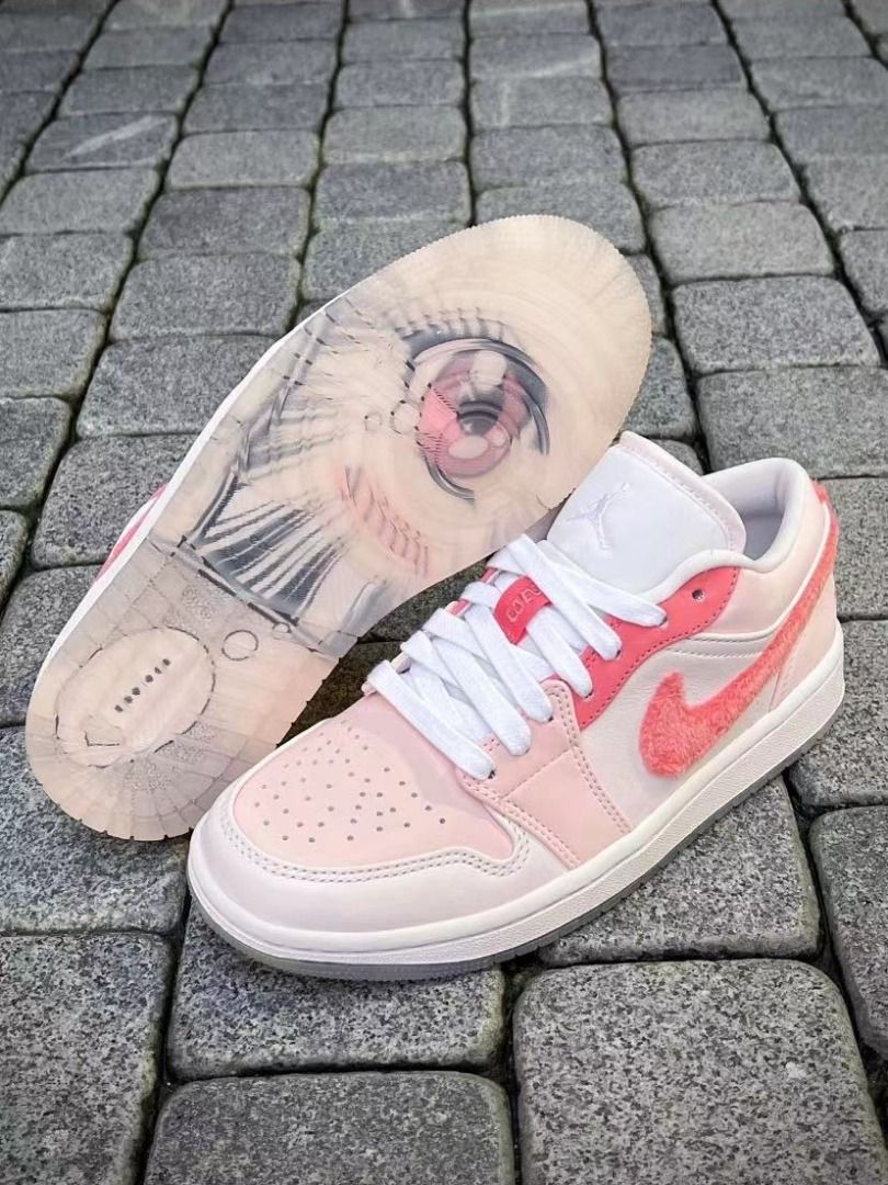 Pink suede jordan 1 clearance