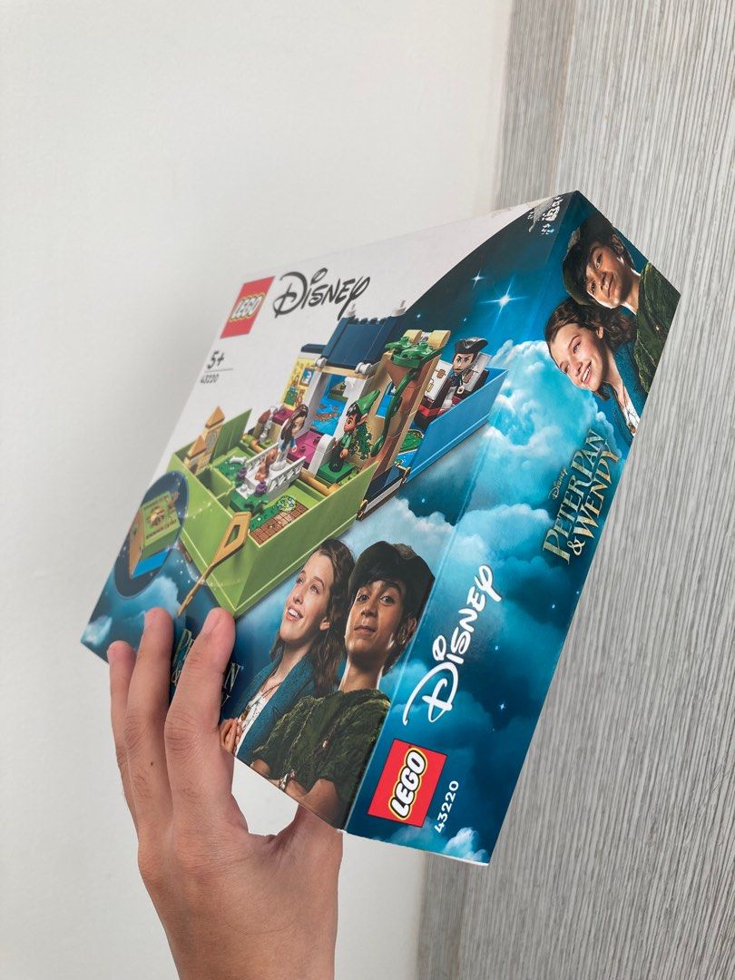LEGO Disney: Peter Pan & Wendy's Storybook Adventure (43220) – The