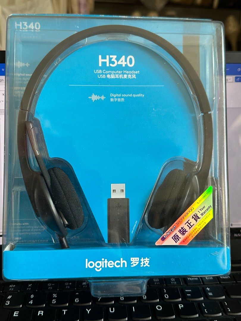 Logitech Computer Headset （分類：頭戴式/罩耳式耳機）位於 Hong Kong。 由 sumradise 提交（商品編號 1234817456，圖片 2）。簡介： NEW H340 Logitech Headset *全新，但包裝曾開過作產品檢查。
