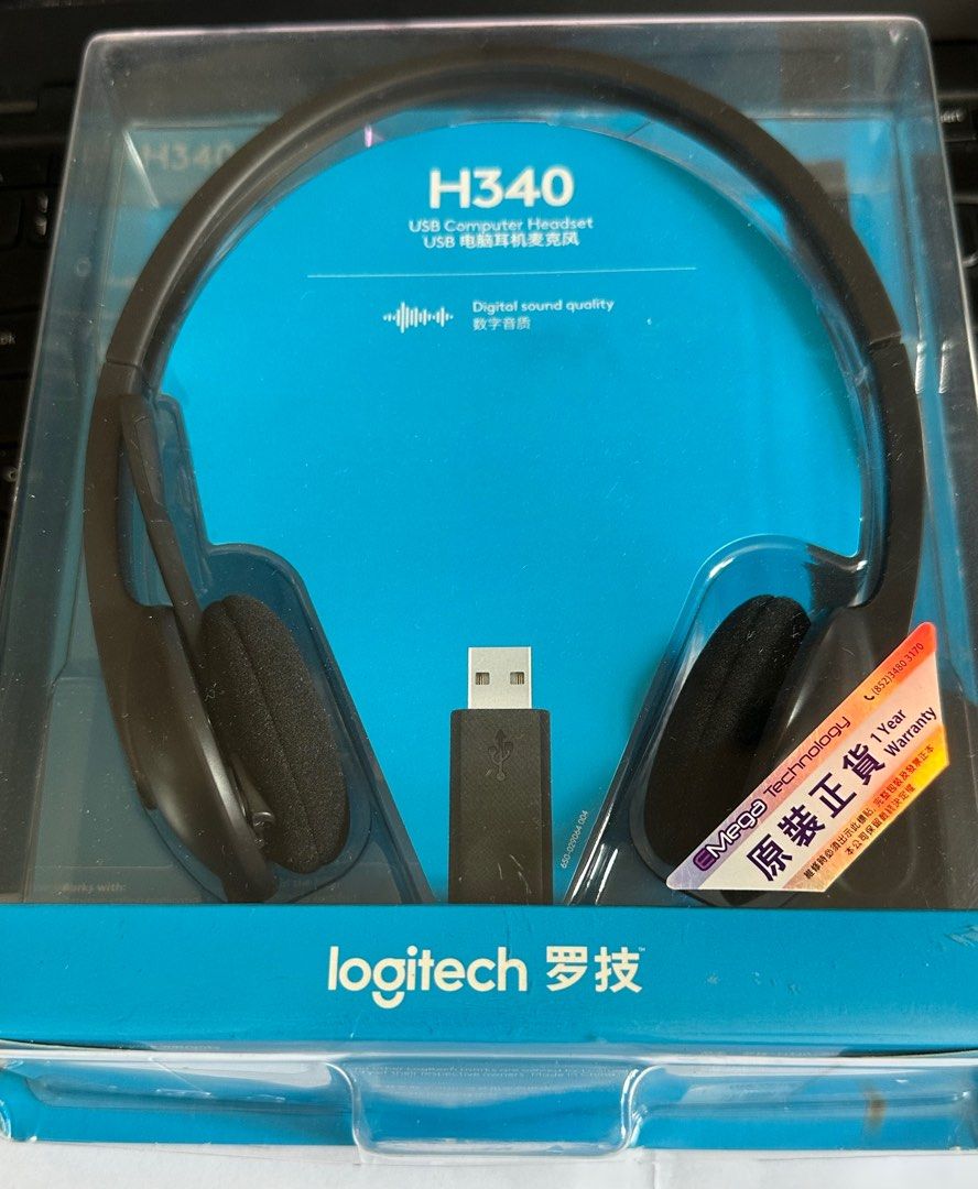 Logitech Computer Headset （分類：頭戴式/罩耳式耳機）位於 Hong Kong。 由 sumradise 提交（商品編號 1234817456，圖片 1）。簡介： NEW H340 Logitech Headset *全新，但包裝曾開過作產品檢查。