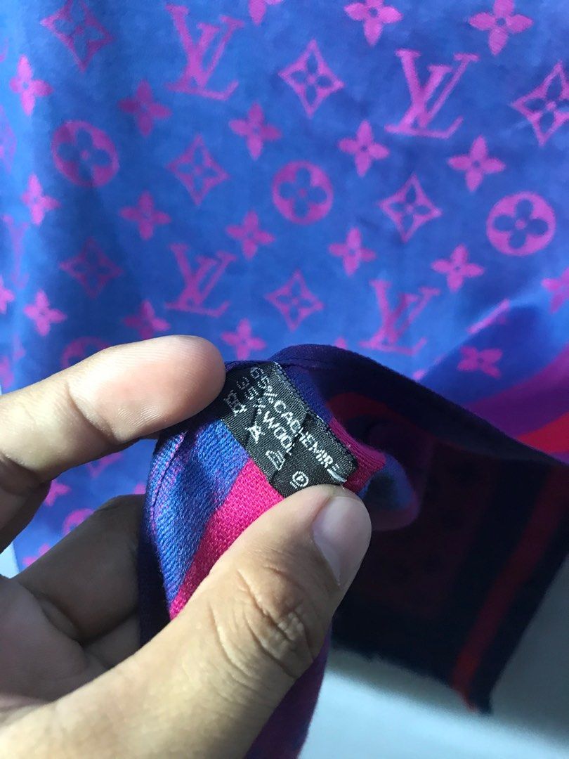 louis vuitton beige shawl