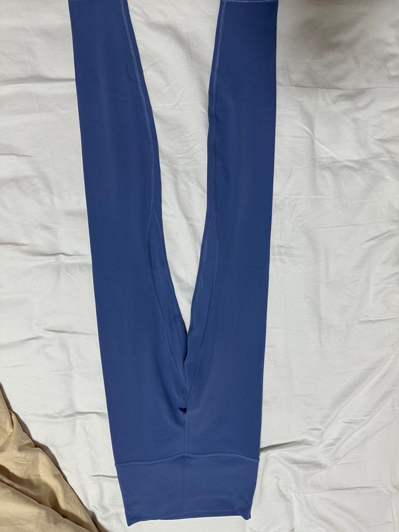 Lululemon Align (Category: Activewear) located in Singapore. Submitted by mavpop (Listing ID 1234928943, Image 1). Description: .
