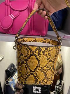 Metrocity mini bucket sling bag, Women's Fashion, Bags & Wallets, Shoulder  Bags on Carousell