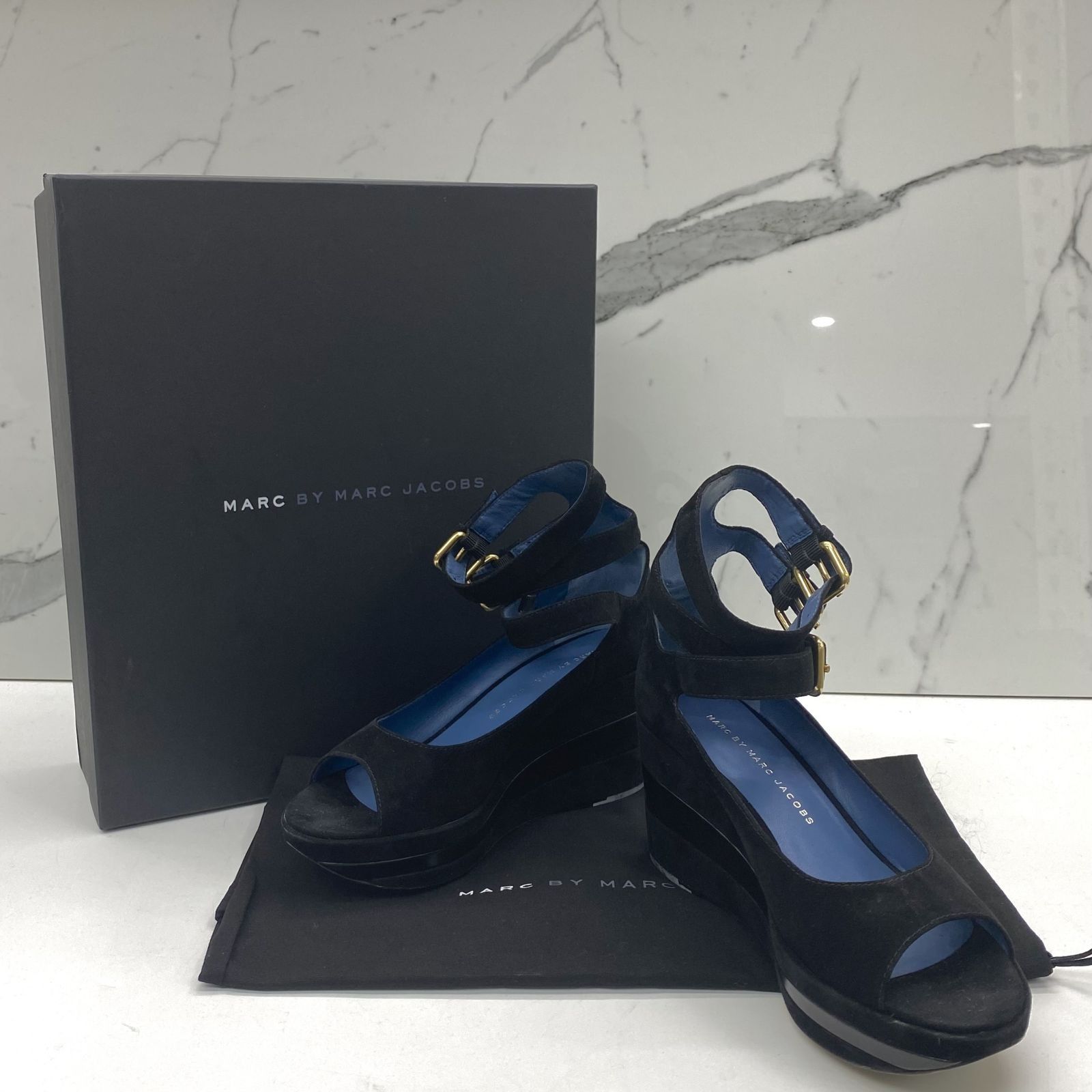 marc jacobs black sandals