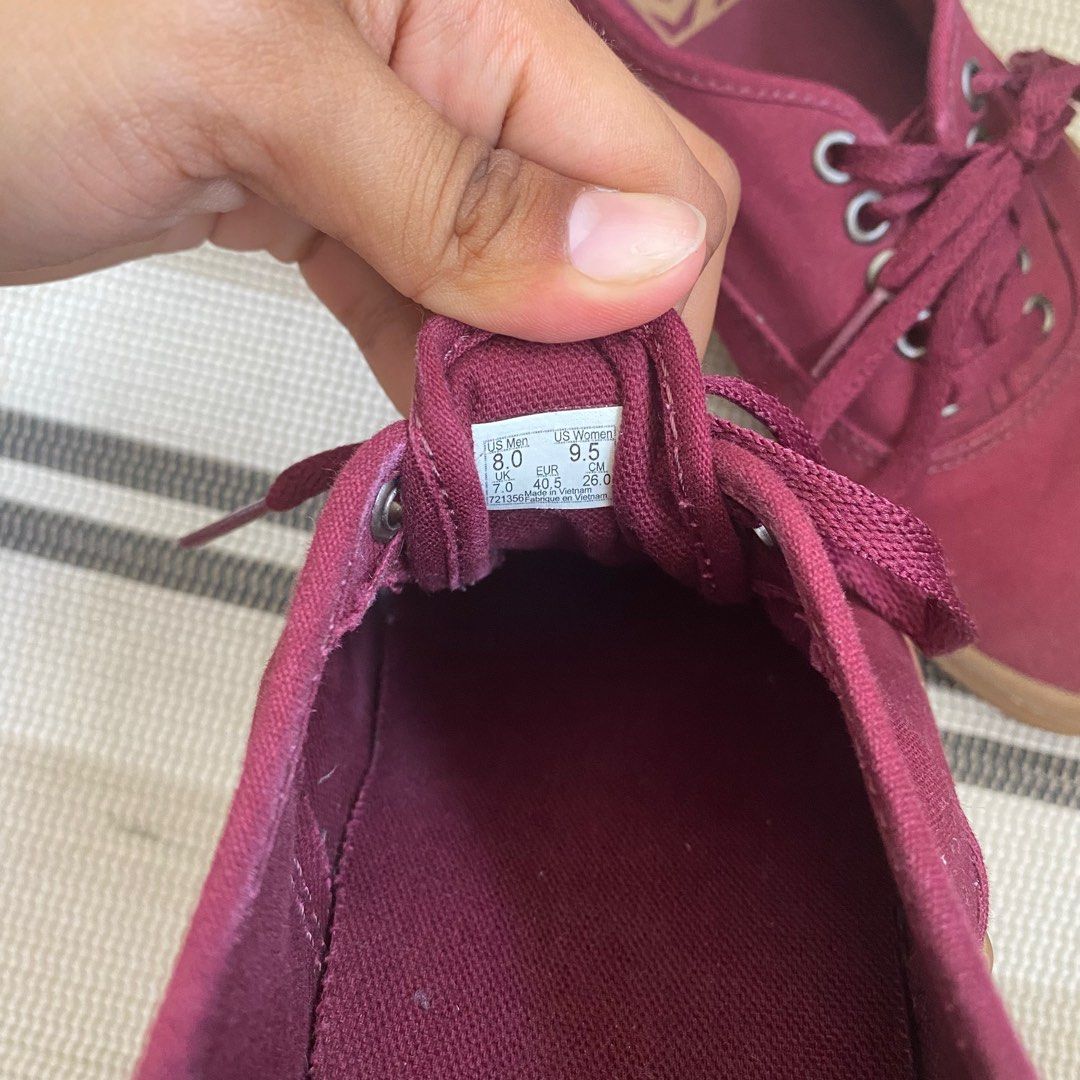Maroon sales vans price
