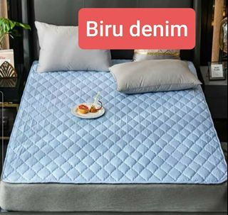 Matras Protector Hotel, matras pelindung kasur motif emboss anti noda, kualitas terbaik, size 100x200, tersedia warna pink, putih, maroon, hijau botol, biru denim,  hitam, salem, lavender, navy, silver, Harga normal dari  Rp. 1000.000. NEW.