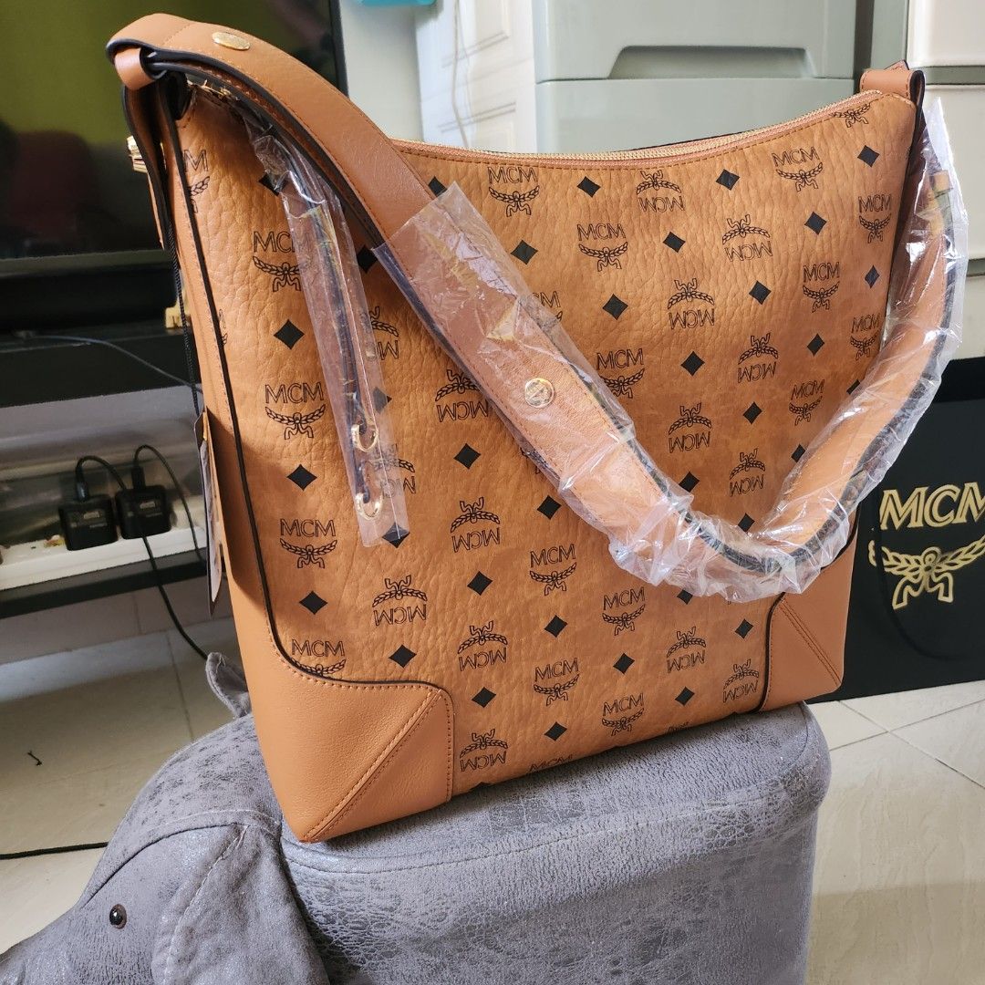 Mcm hobo shop large