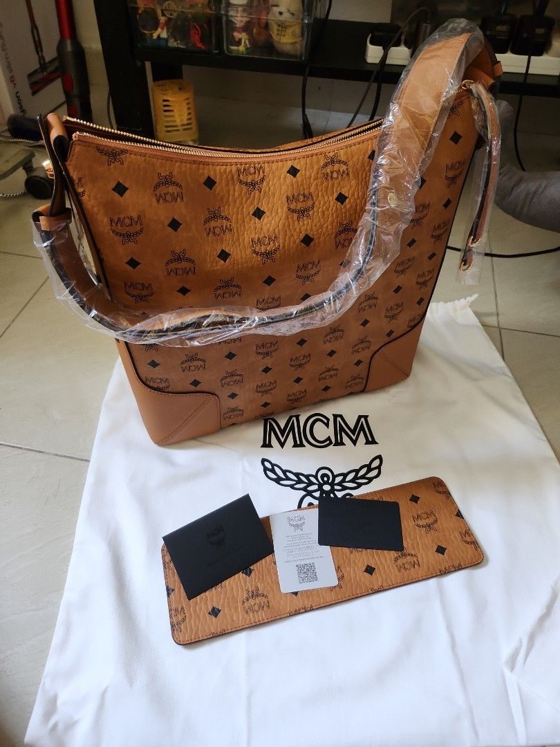 Mcm hobo large hot sale