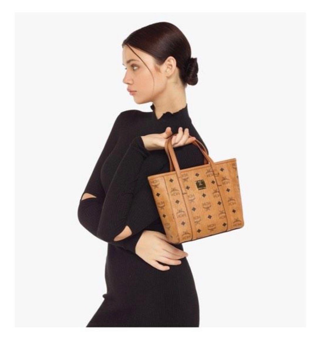 Mcm top zip monogrammed shopper 2025
