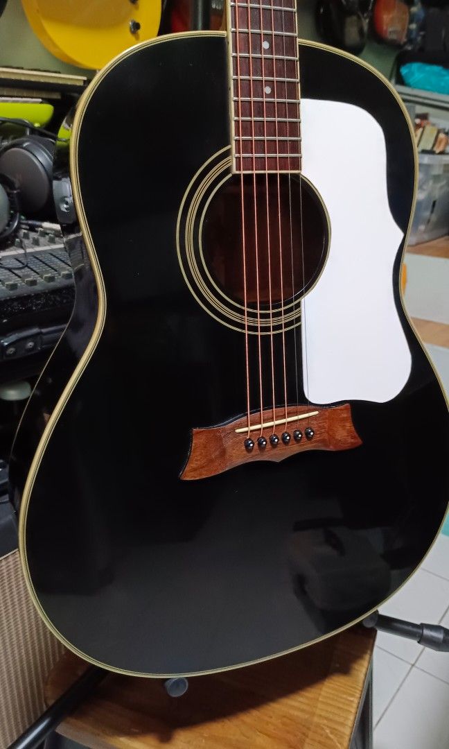 Morris acoustic guitar (Category: Musical Instruments) located in Paranaque City. Submitted by yourhonorvoy (Listing ID 1234926213, Image 2). Description: 05-30-23 New arrival from japan🇯🇵 Morris mg-301bk acoustic guitar 7.5k With soft case With minor dings, dents and scratches 🫰New ordinary strings installed 👍Tanggal lang Ang label(model) 👍Payment thru cash, bank transfer, gcash or in any remittance center 🚚We do shipping👍via lalamove,spe