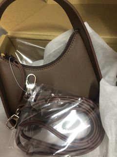 (Category: ) located in . Submitted by hamizahhhh (Listing ID 1234861103, Image 1). Description: .