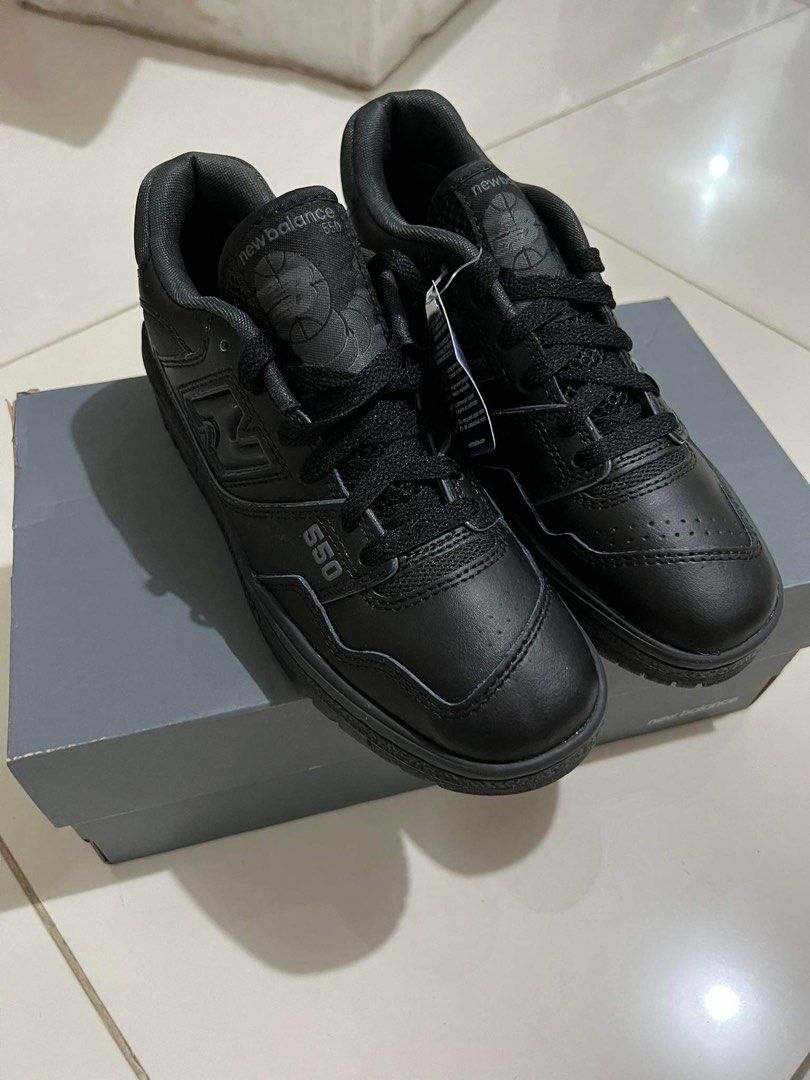 NB 550 triple black, Men's Fashion, Footwear, Sneakers on Carousell