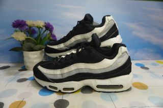 Nike Air Max 95 Essential Black  Size 42 Insole 26.5 cm