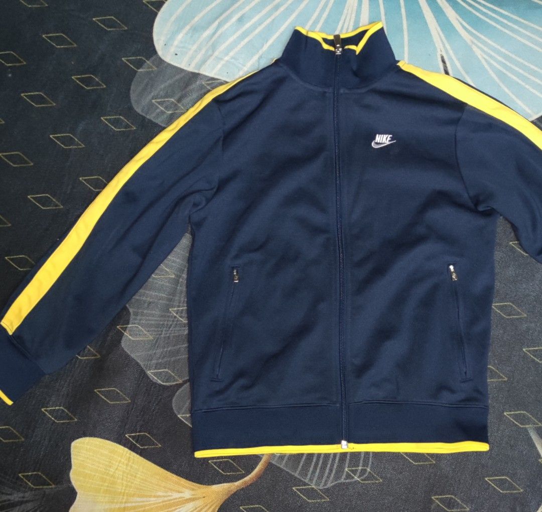 Nike Brazil Jacket Tracktop, Men's Fashion, Coats, Jackets and Outerwear on  Carousell