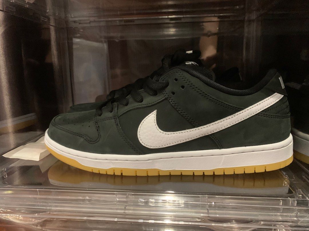 nike sb dunk black gum