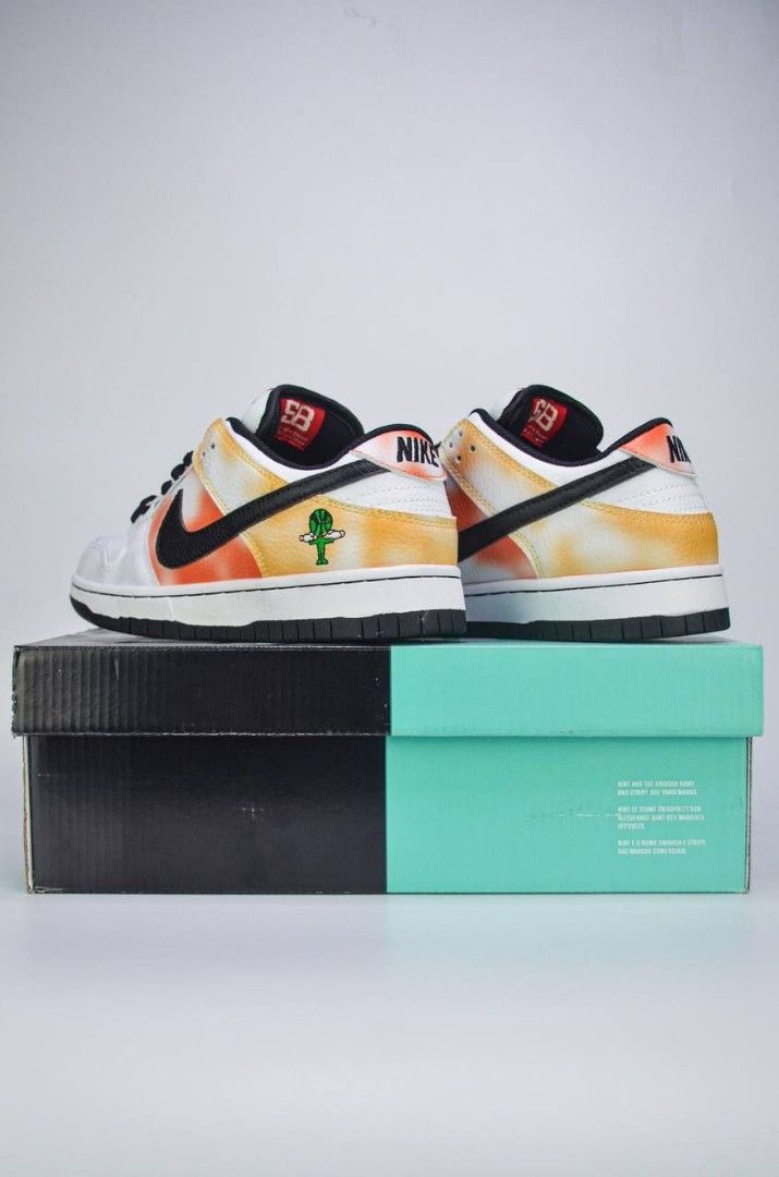 nike sb dunk low tie dye raygun white