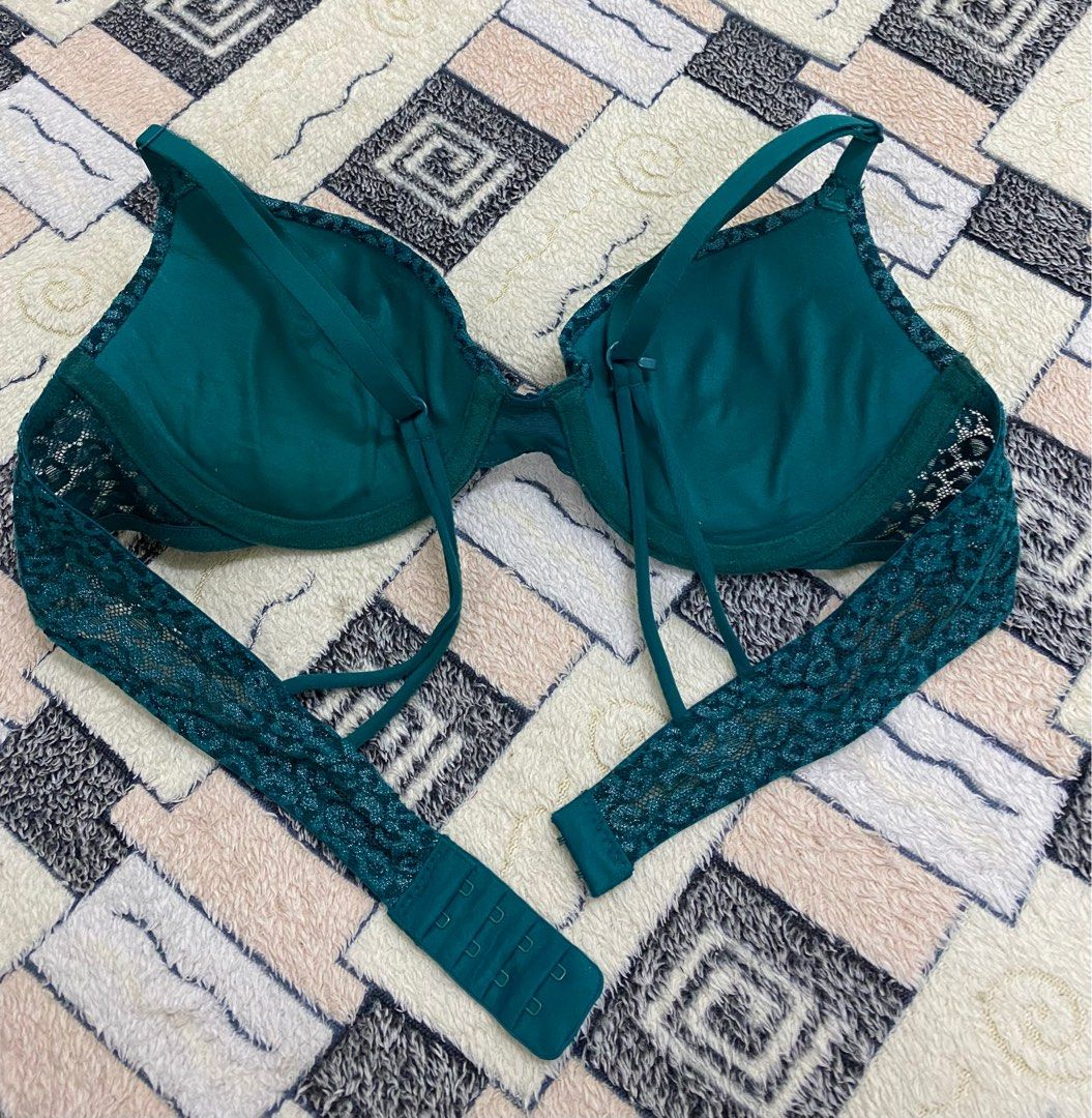 No boundaries bra 36a, Women's Fashion, New Undergarments & Loungewear on  Carousell