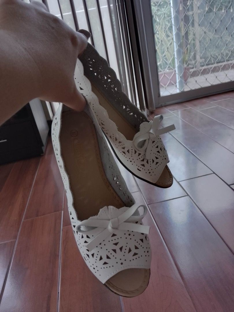 Open Toe Flat Doll Shoes with Ribbon Design White Size US7