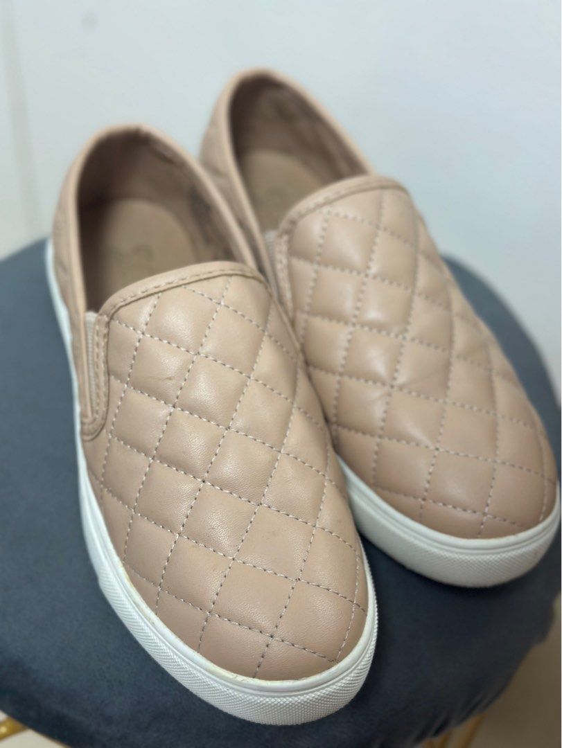 Payless quilted slip on top