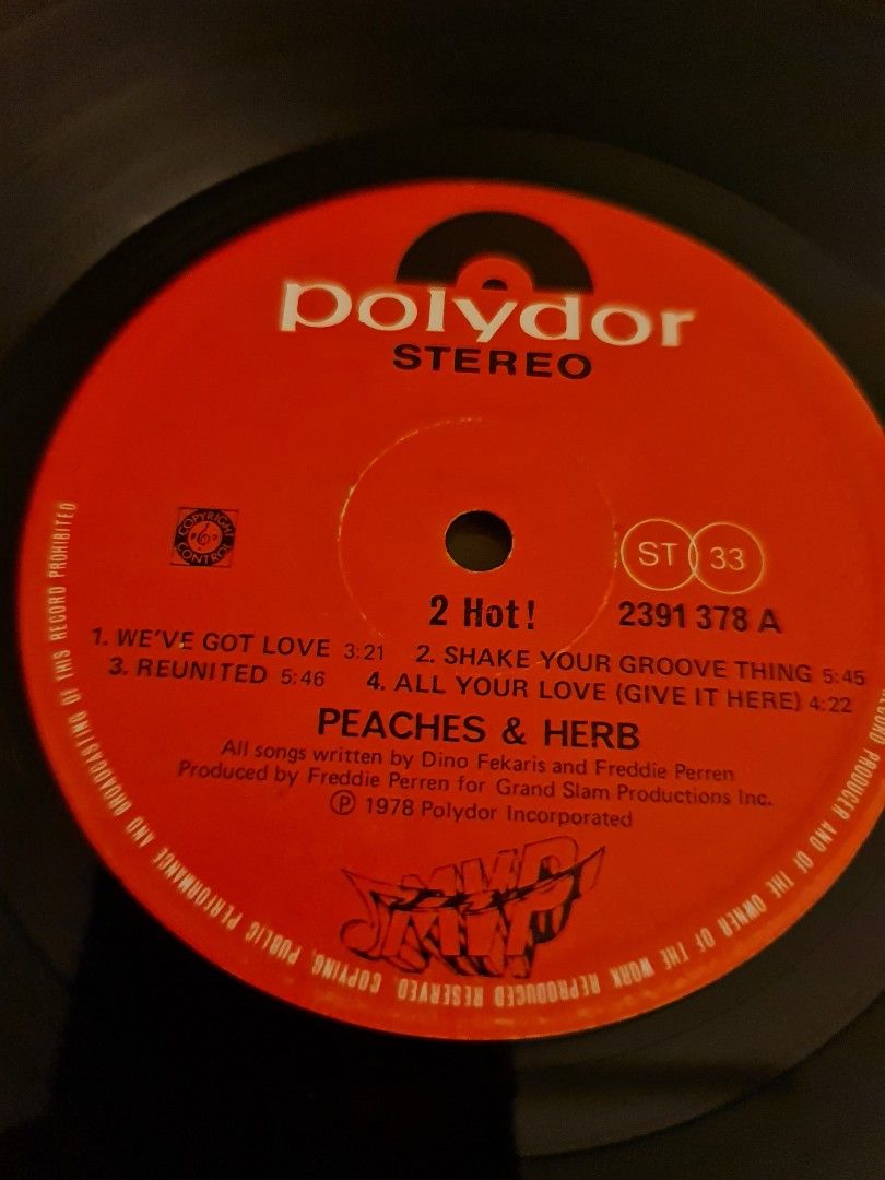 Peaches & Herb 2 Hot LP Vinyl Record Piring Hitam, Hobbies & Toys