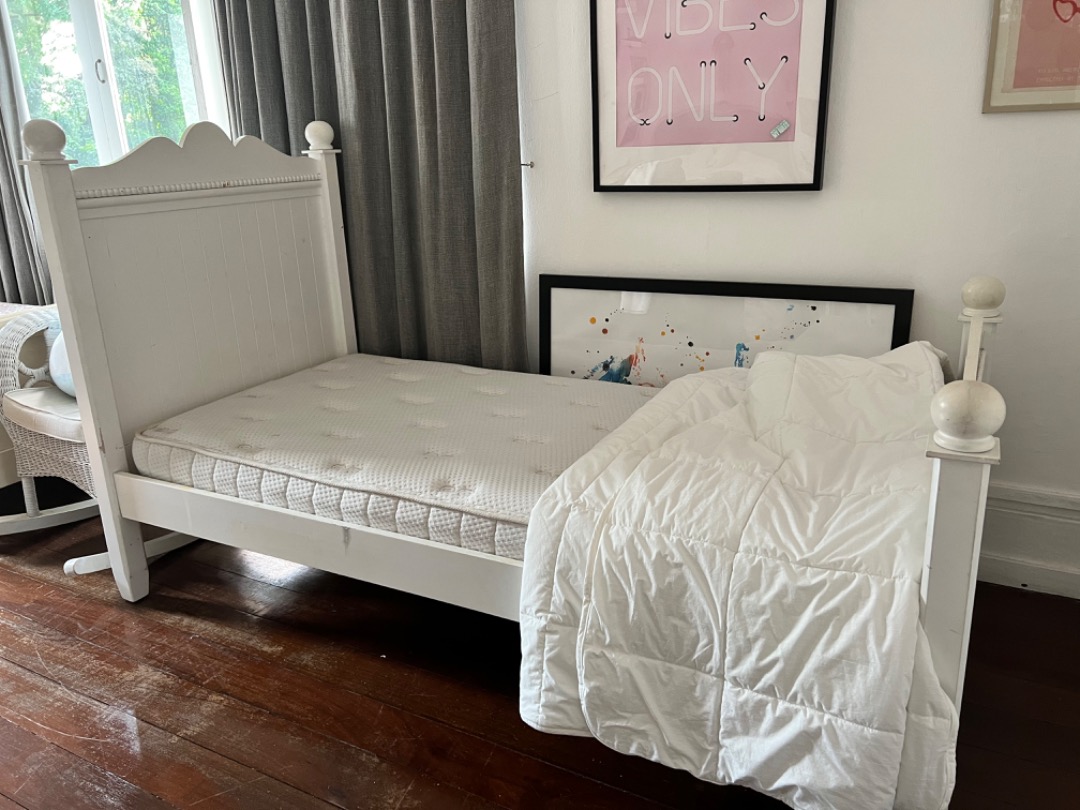 Piccolo House Princess Bed, Babies & Kids, Baby Nursery & Kids