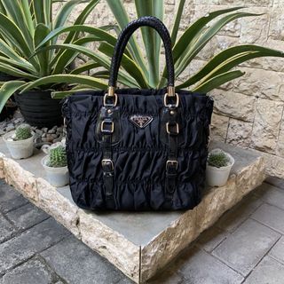 PRADA NYLON TESSUTO GAUFRE NERO 2WAY BAG