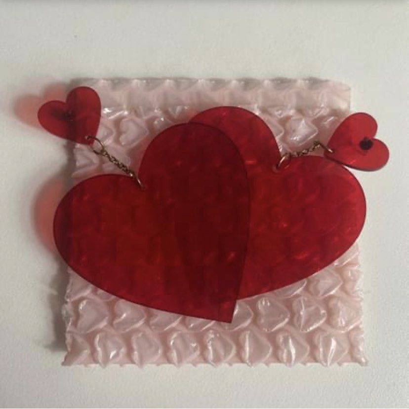 Red heart dangle earrings hot sale