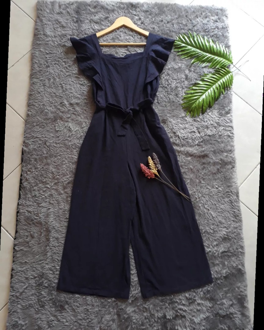 Rufle Jumpsuit Fesyen Wanita Pakaian Wanita Jumpsuits Di Carousell