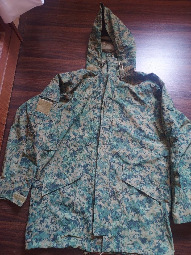 SAF raincoat