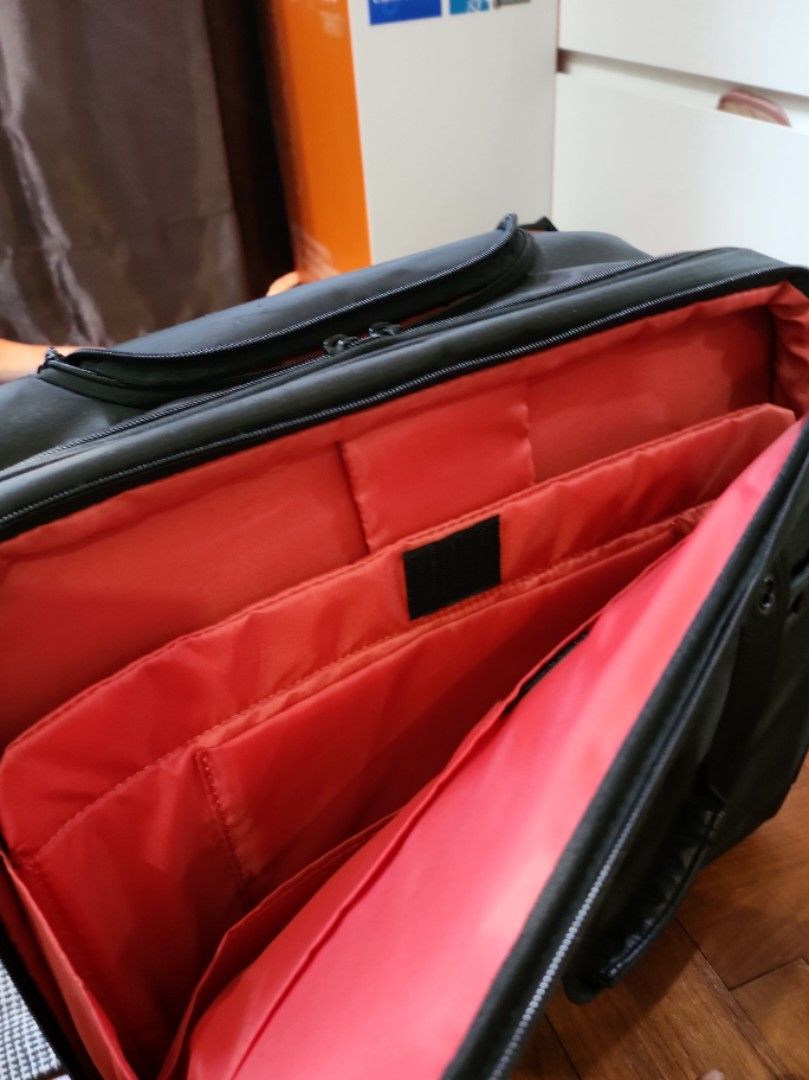 Samsonite Travell bag/ office travel bag/ laptop bag/ travel suitcase for laptop and documents