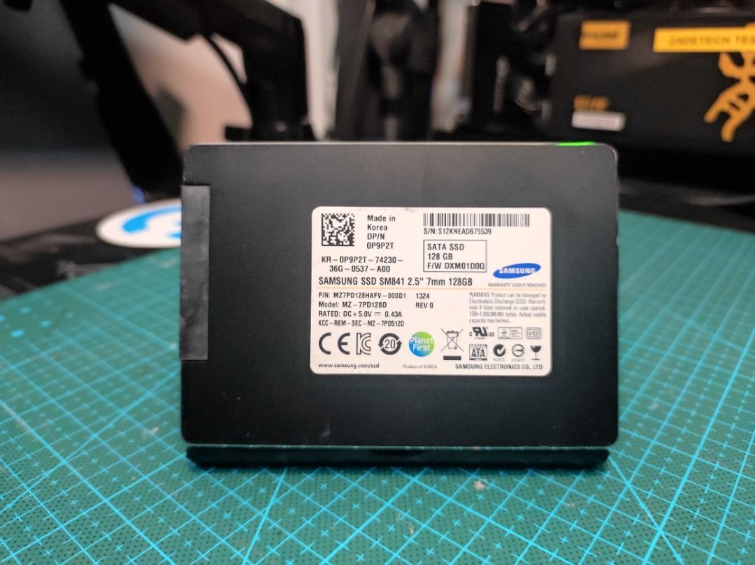 Samsung ssd sm841 hotsell