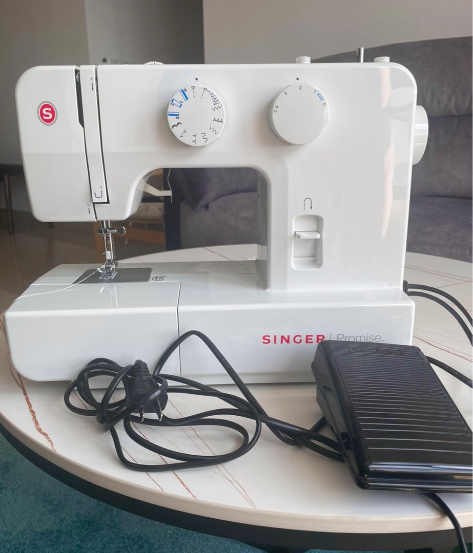 Singer 1409 Sewing Machine, TV & Home Appliances, Other Home Appliances