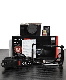 Sony a7c body *mint and complete *ph unit *1k sc