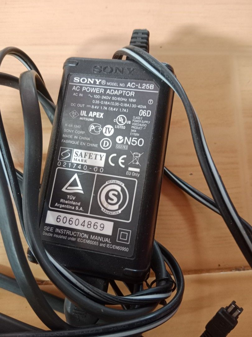 Caricabatterie Da Cradle Sony DCR-PC10 – Alimentatore Adattatore Usato, Spina USA