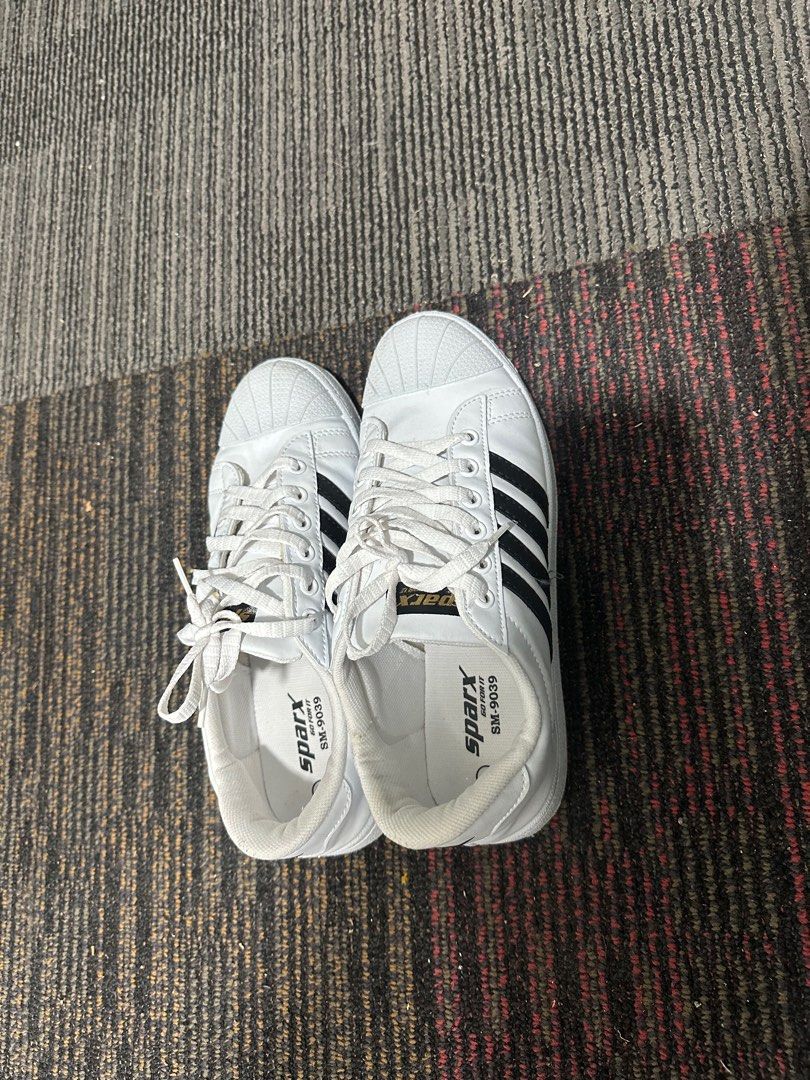 White hot sale sneakers sparx